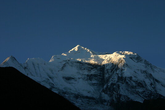 Bergpanorama in der Annapurna-Region